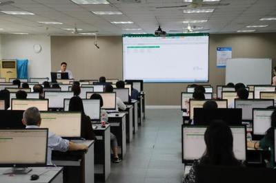 江財新聞 我校開展Office辦公軟件培訓活動，助力提升計算機軟件數(shù)據(jù)處理服務能力